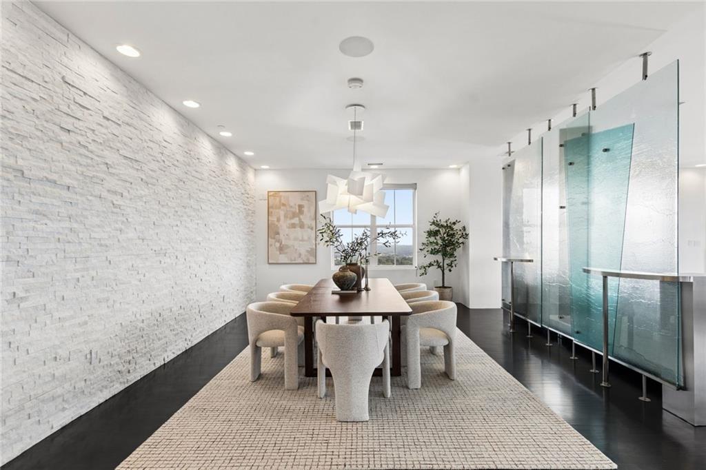 2881 Peachtree Road NE Unit 2304