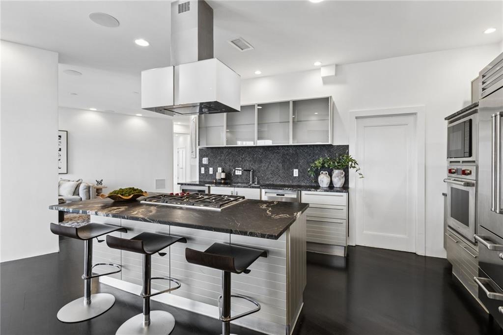 2881 Peachtree Road NE Unit 2304
