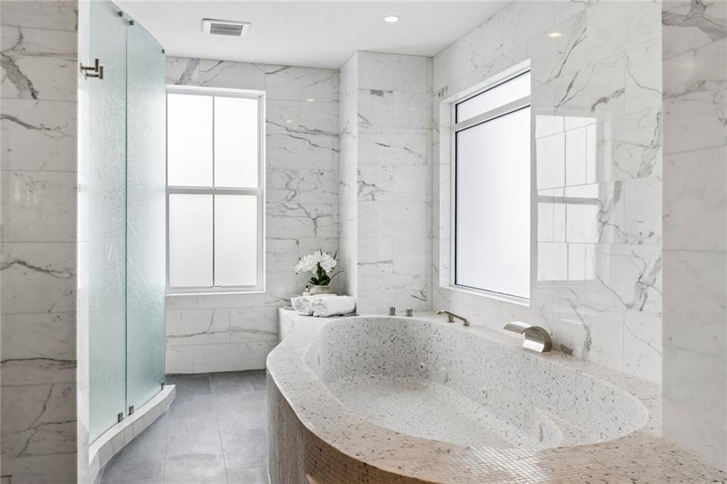 2881 Peachtree Road NE Unit 2304