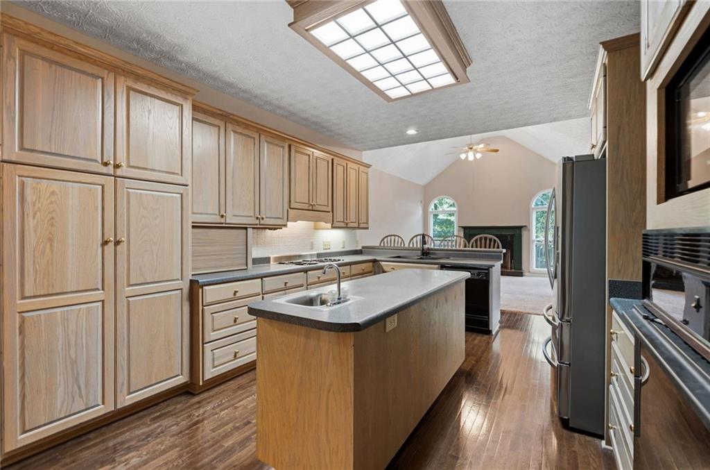 536 Peachtree Road