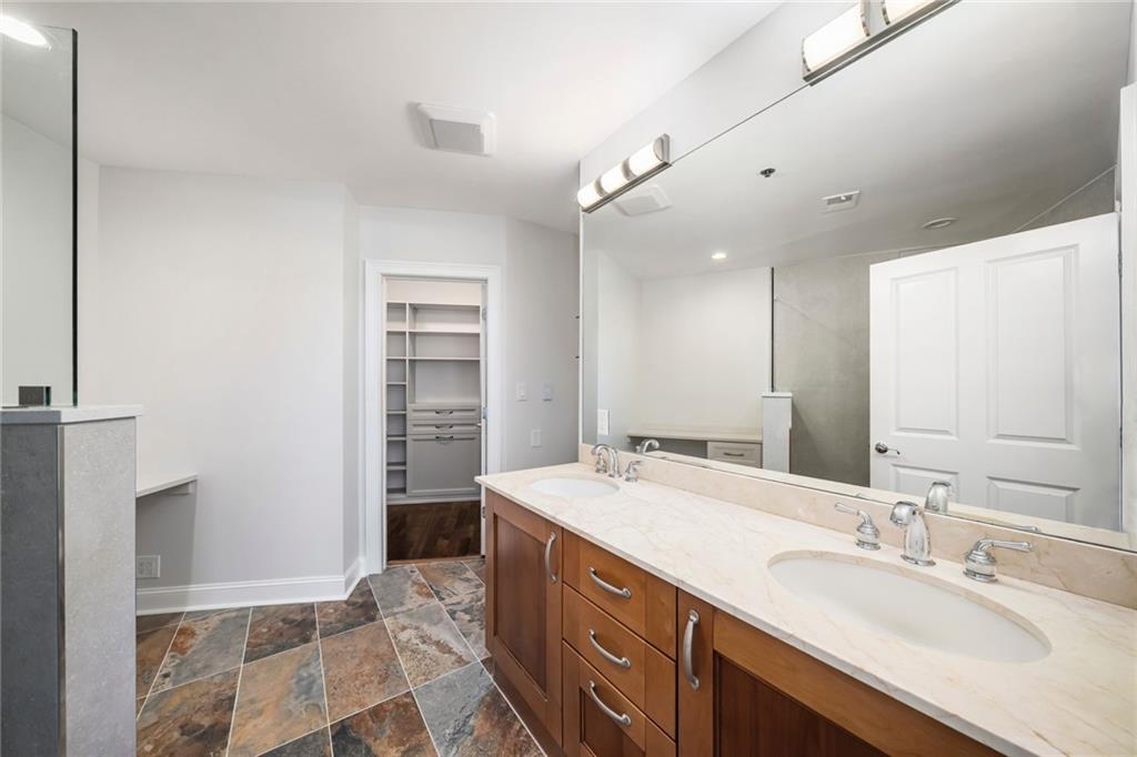 2881 Peachtree Road NE Unit 802
