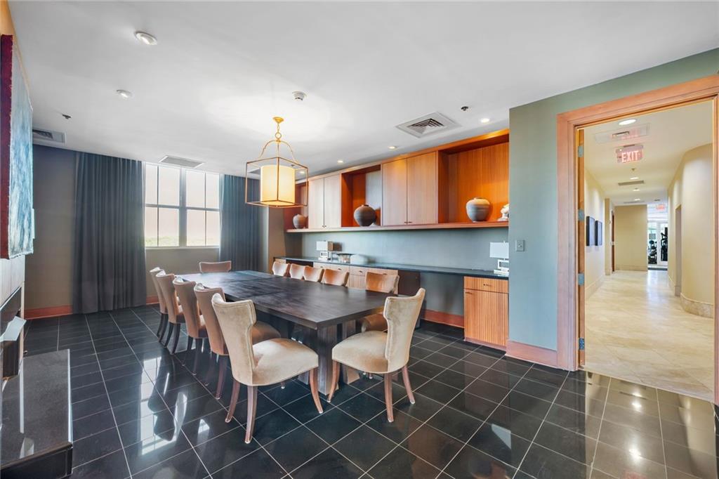 2881 Peachtree Road NE Unit 802