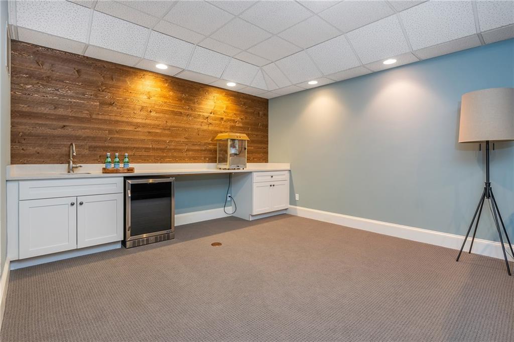 1025 Stonegate Court