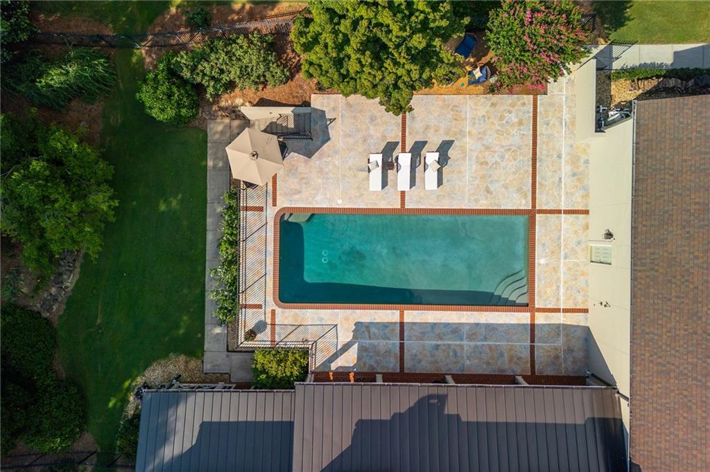 1025 Stonegate Court