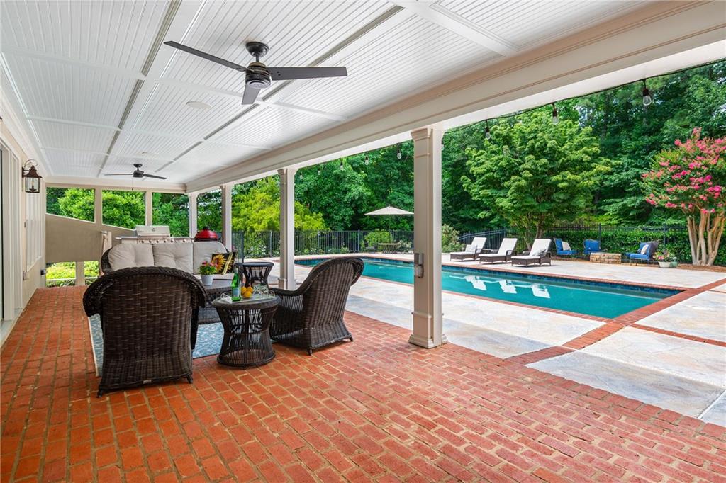 1025 Stonegate Court