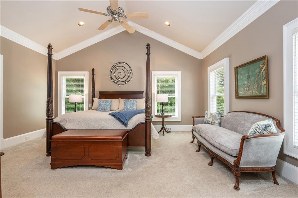 1025 Stonegate Court