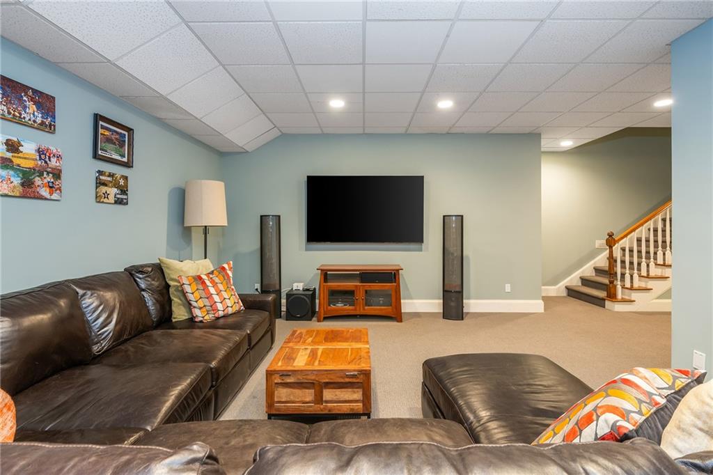 1025 Stonegate Court