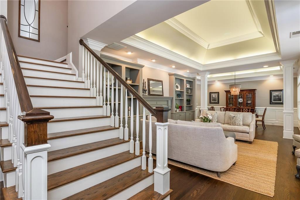 1025 Stonegate Court