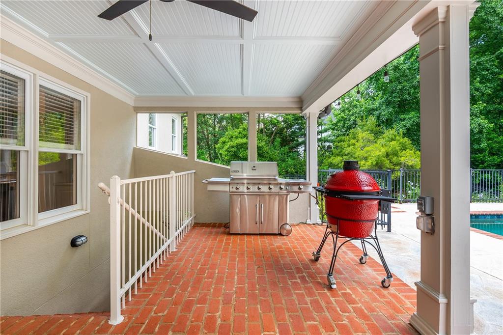 1025 Stonegate Court