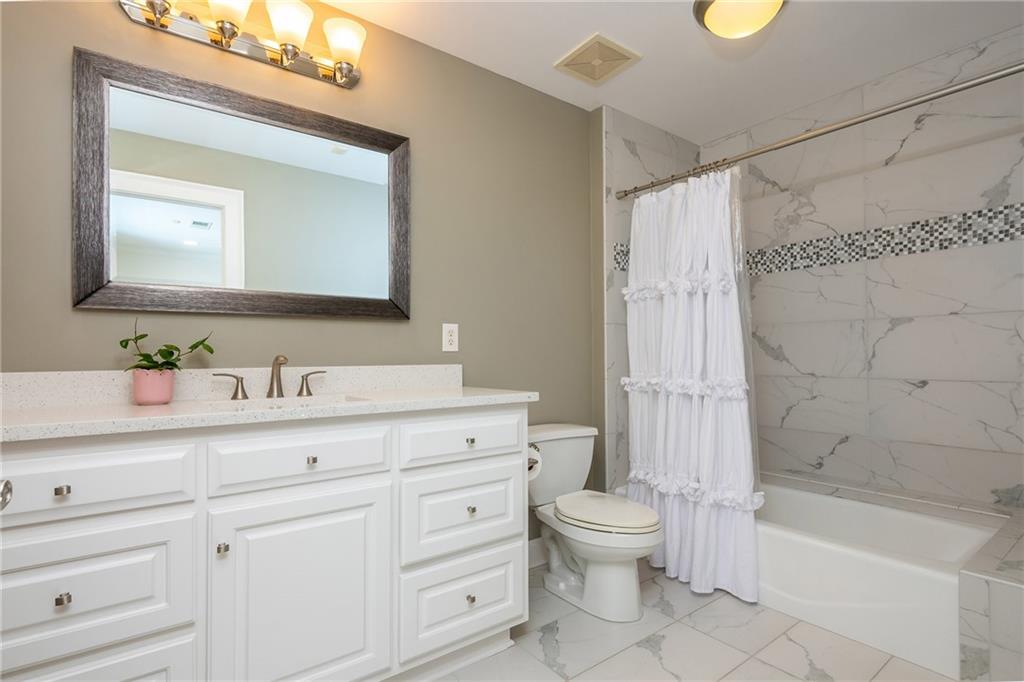 1025 Stonegate Court