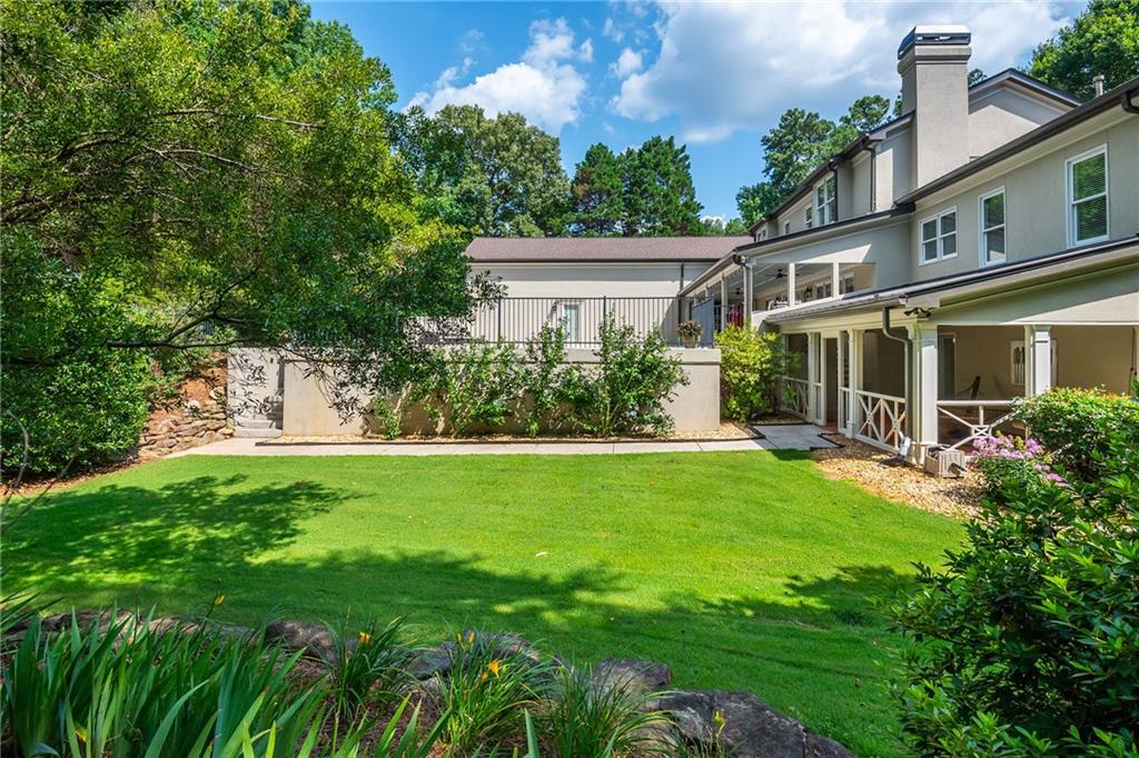 1025 Stonegate Court