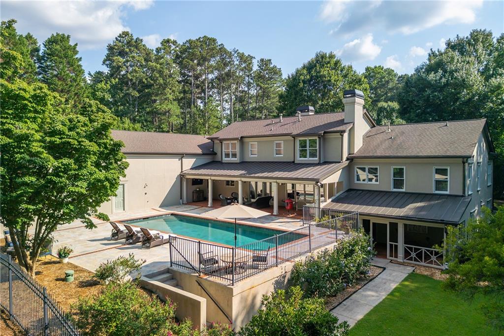 1025 Stonegate Court