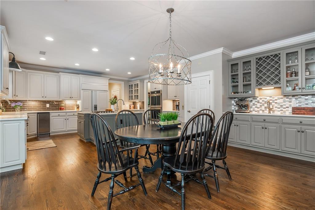 1025 Stonegate Court