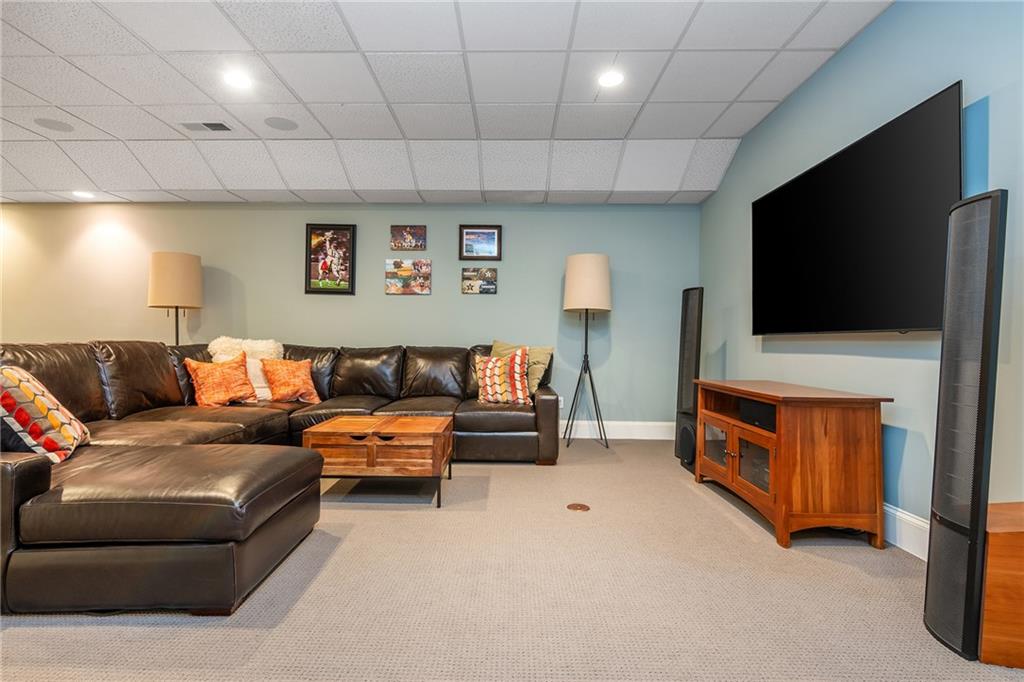 1025 Stonegate Court