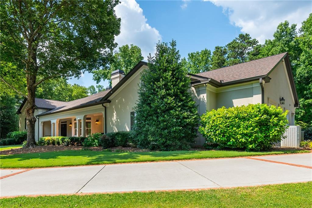 1025 Stonegate Court