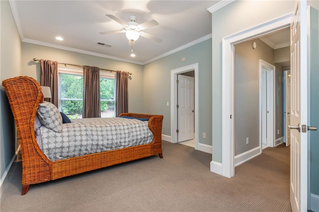 1025 Stonegate Court