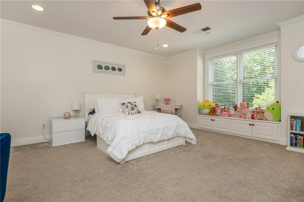 1025 Stonegate Court