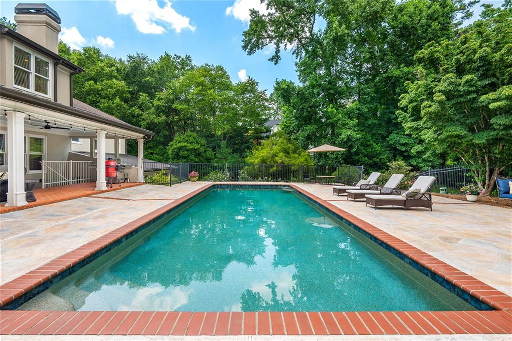 1025 Stonegate Court