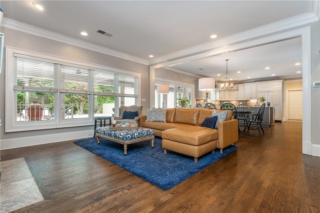 1025 Stonegate Court