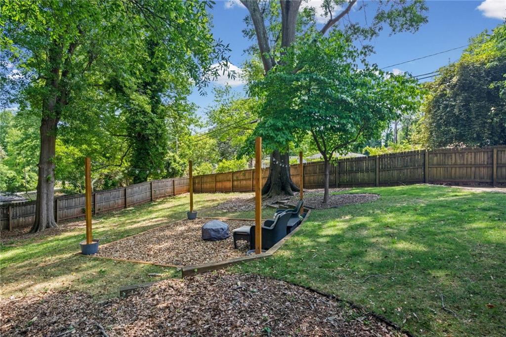 2010 Delphine Drive