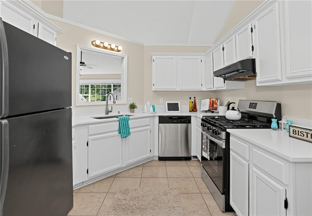 2734 Ashbury Point Lane