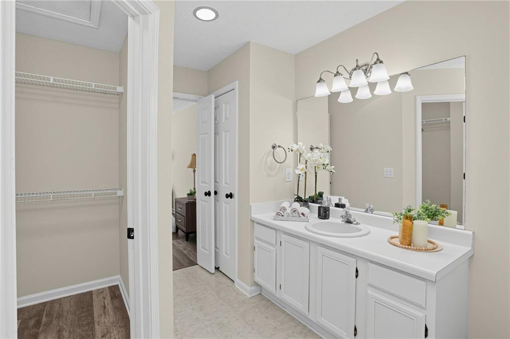 2734 Ashbury Point Lane