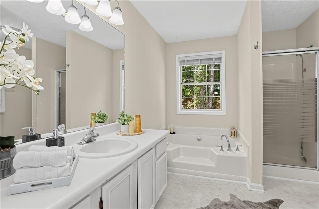 2734 Ashbury Point Lane