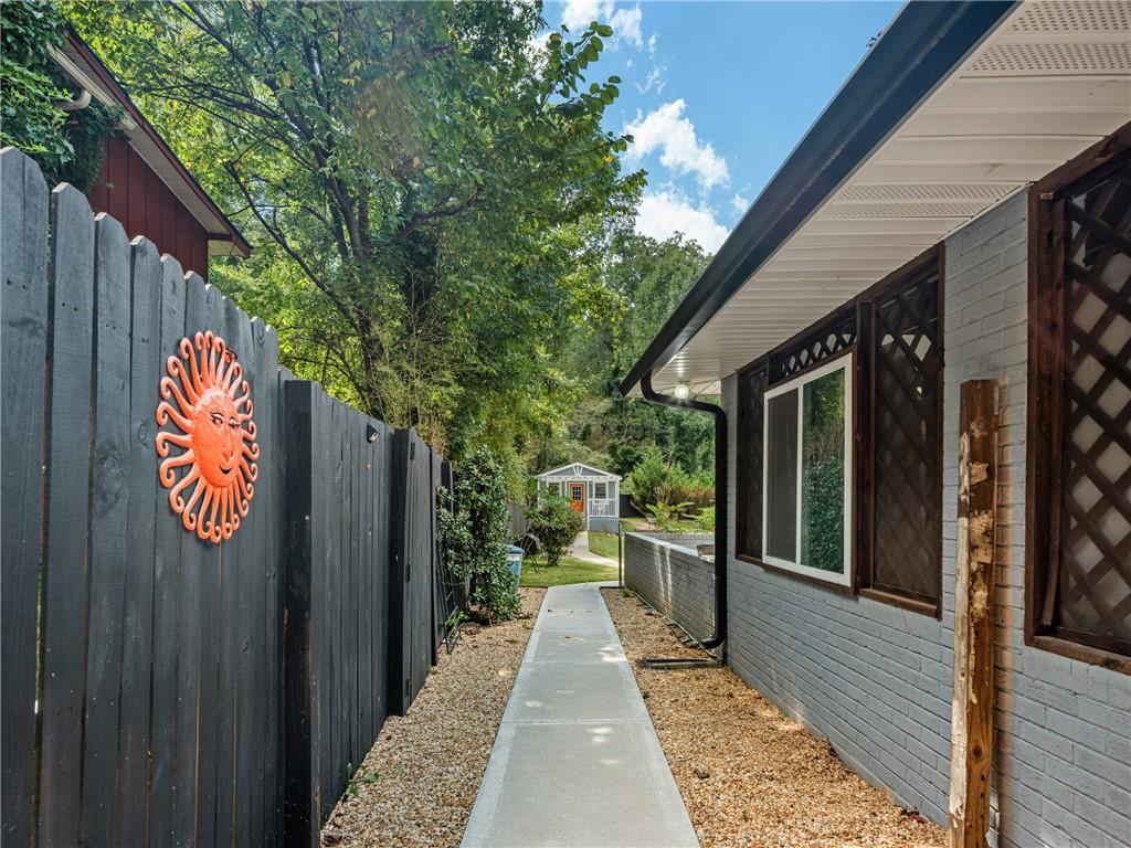 1593 Mill Acres Drive SW