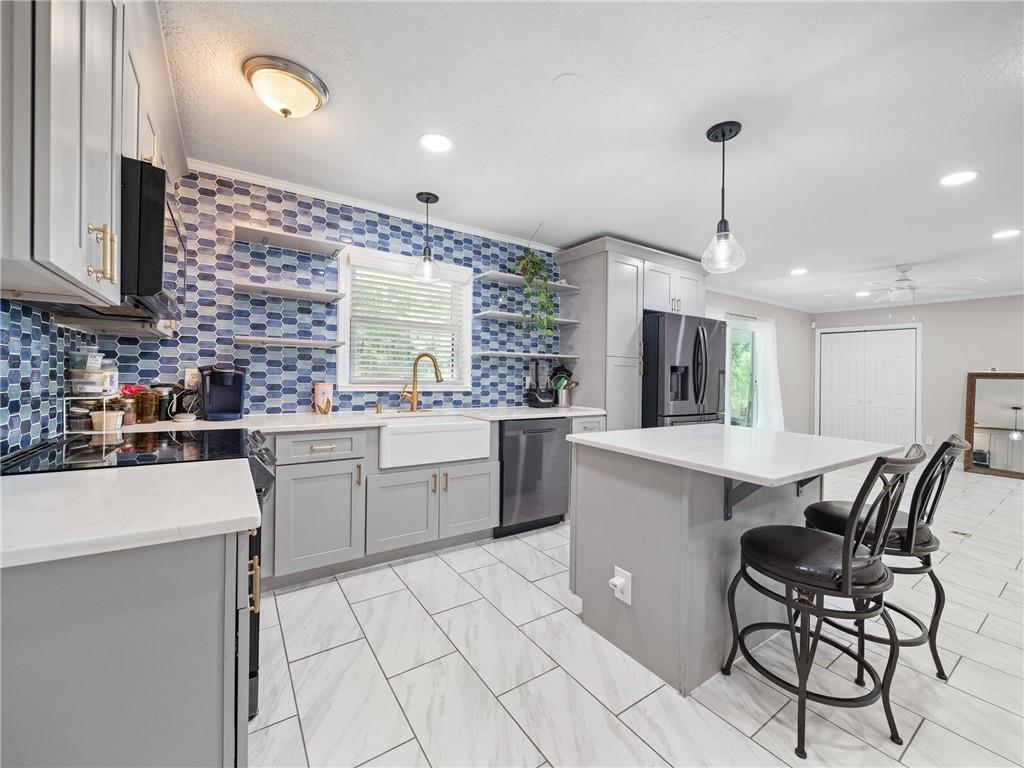 1593 Mill Acres Drive SW