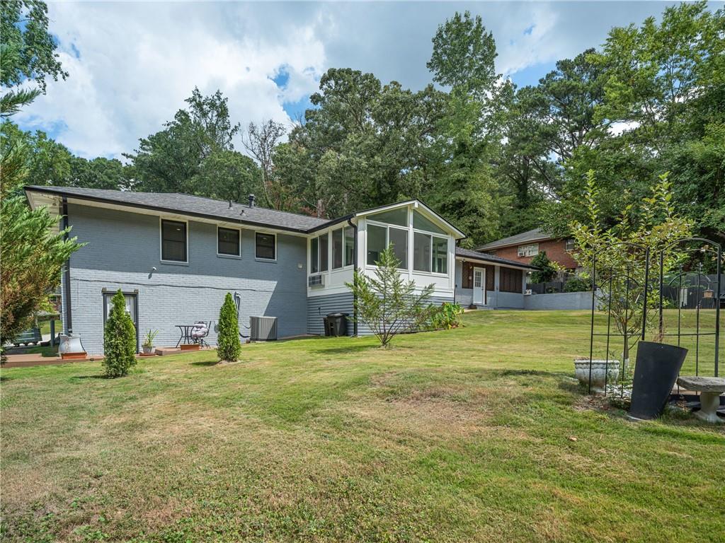 1593 Mill Acres Drive SW