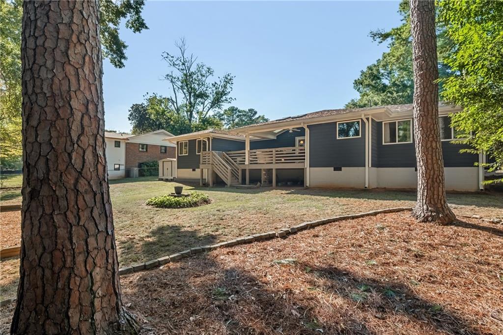 1086 Chatsworth Drive