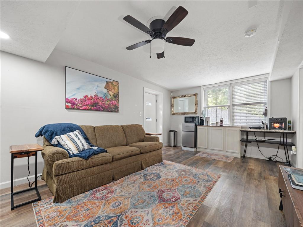 1593 Mill Acres Drive SW