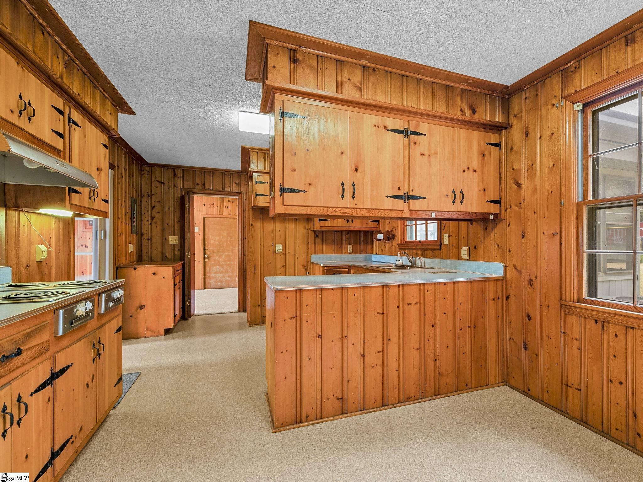 3851 Maid Marion Lane