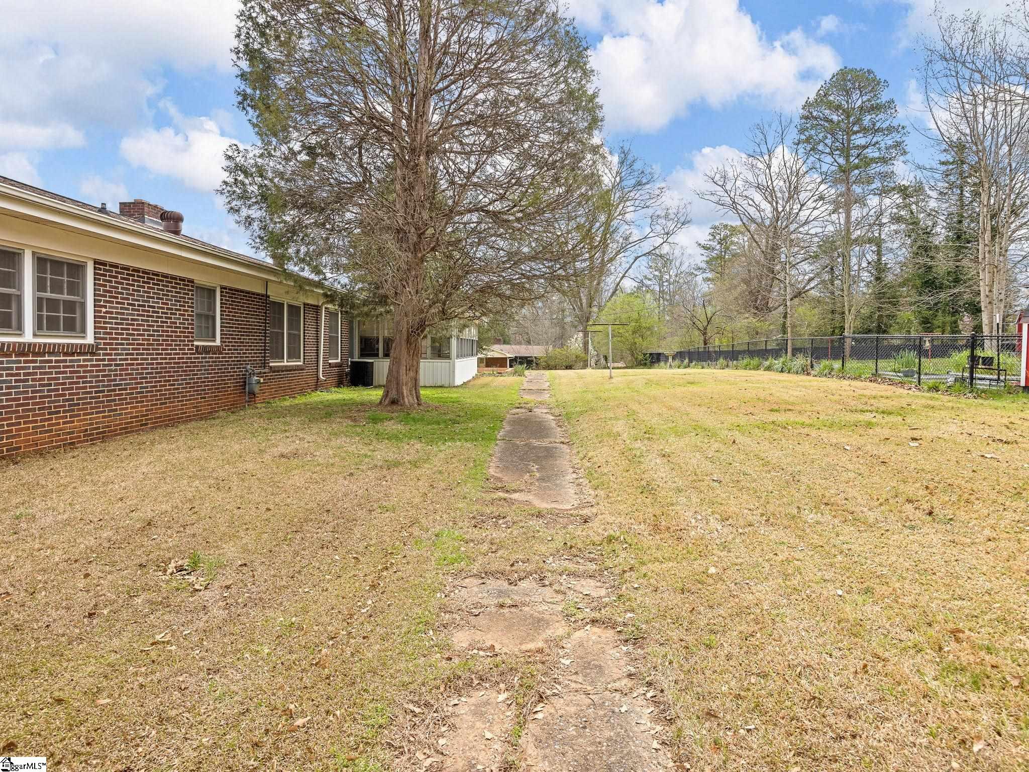 3851 Maid Marion Lane