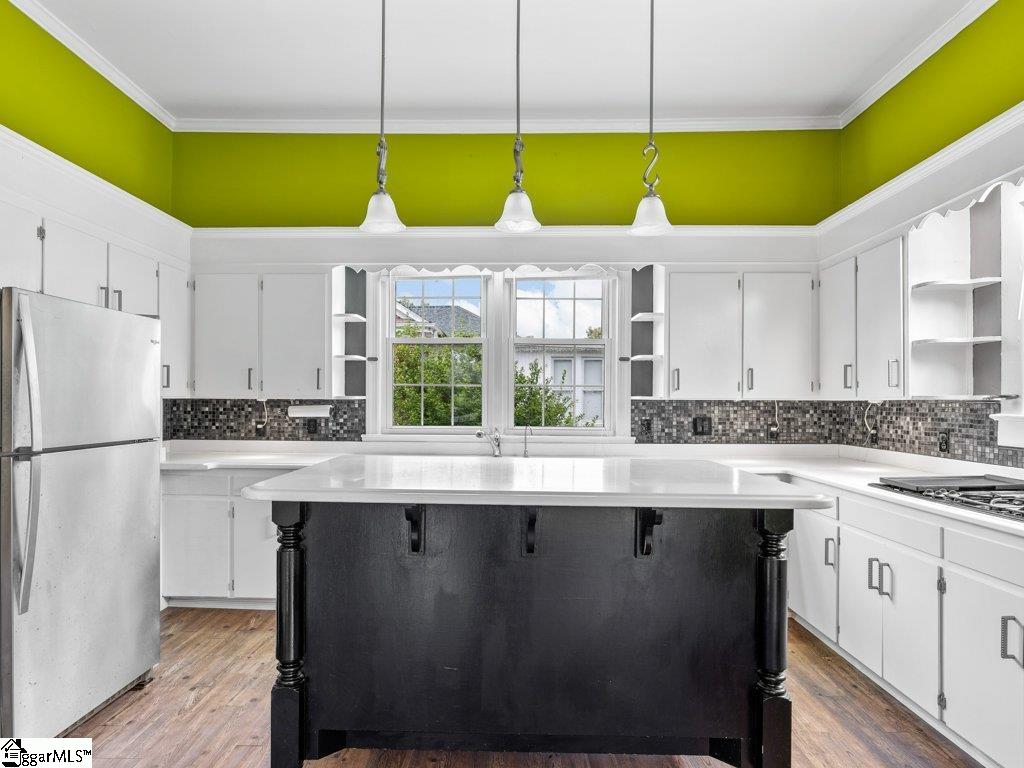 400 W Arlington Avenue