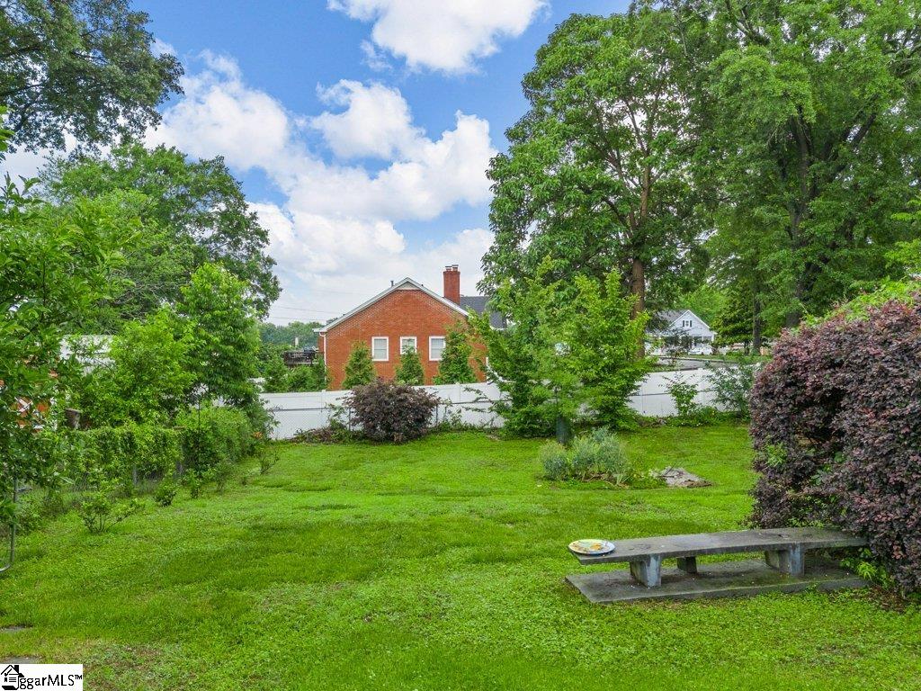 400 W Arlington Avenue