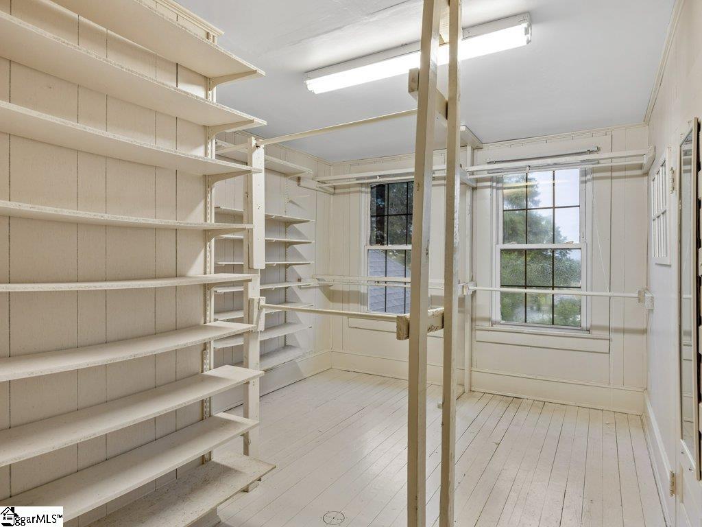 400 W Arlington Avenue