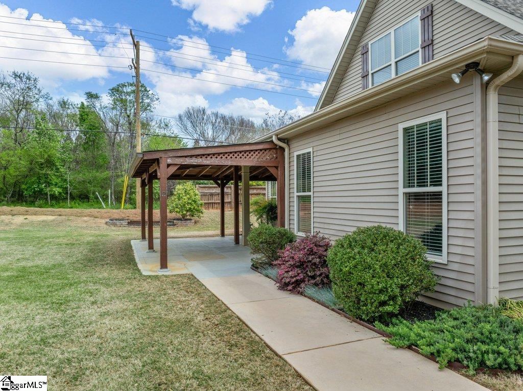 204 Harvest Wood Lane