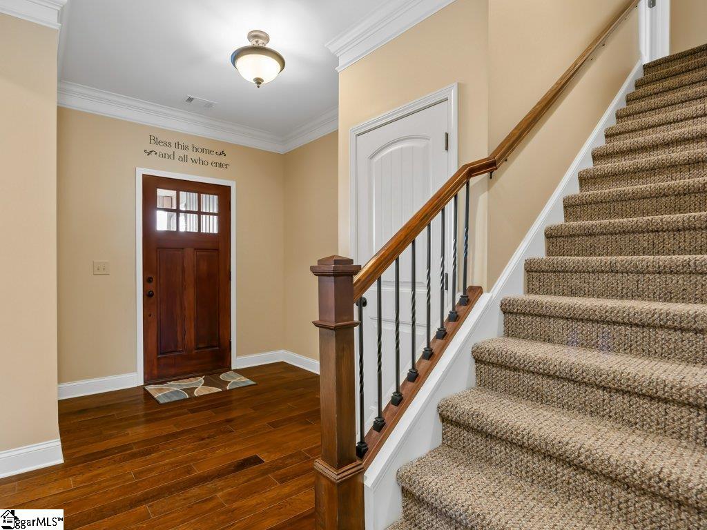 204 Harvest Wood Lane