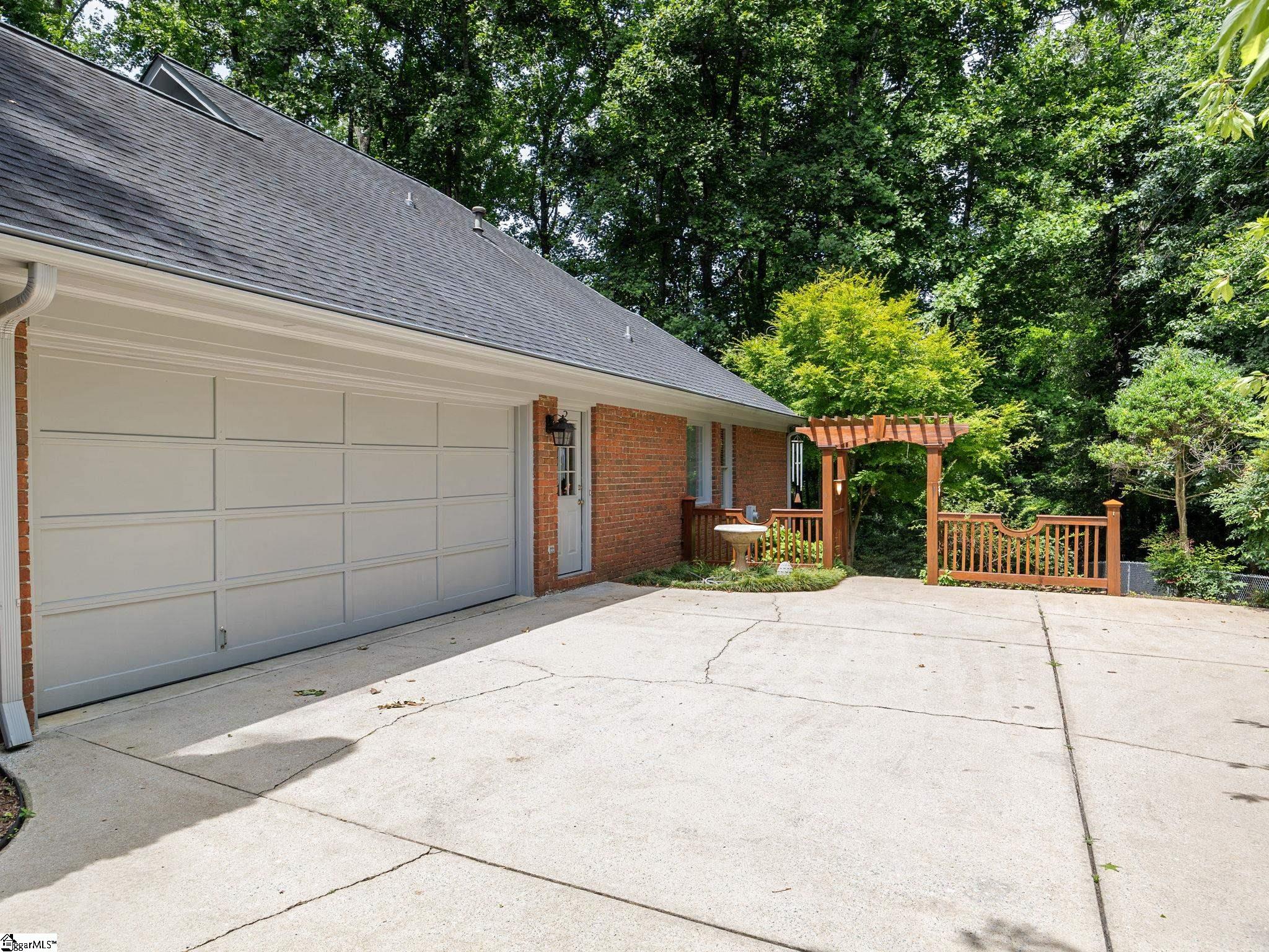 425 Summerton Place