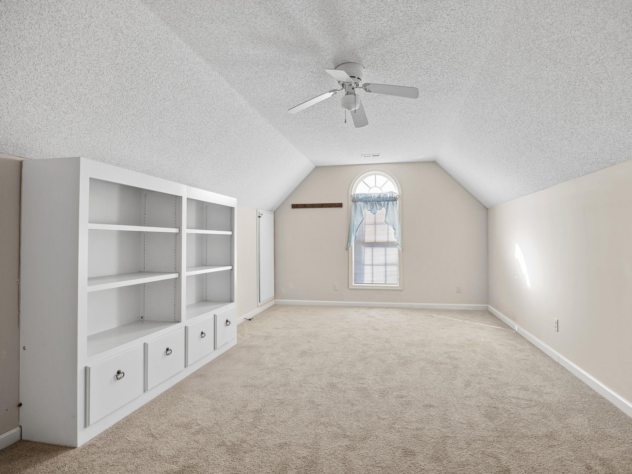 624 Gramercy Boulevard