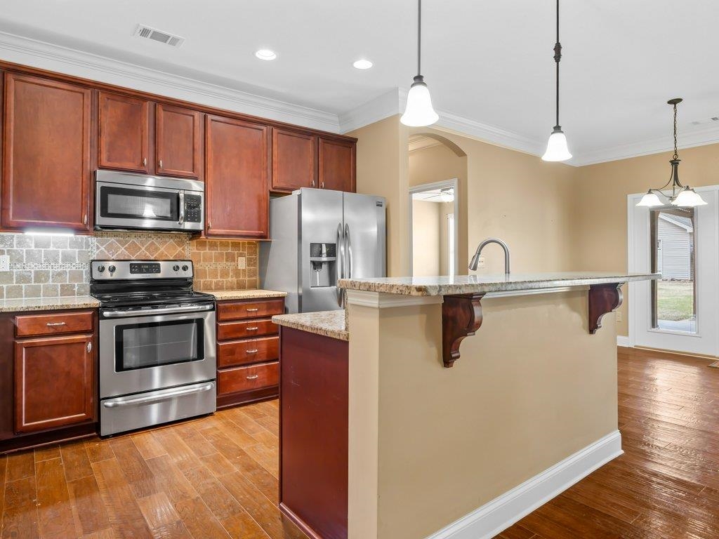 204 Harvest Wood Lane