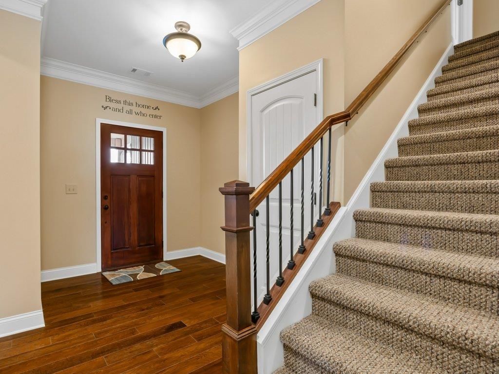 204 Harvest Wood Lane