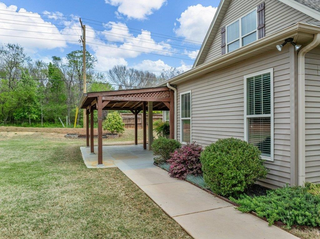 204 Harvest Wood Lane