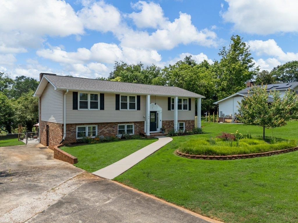 108 Wellington Drive