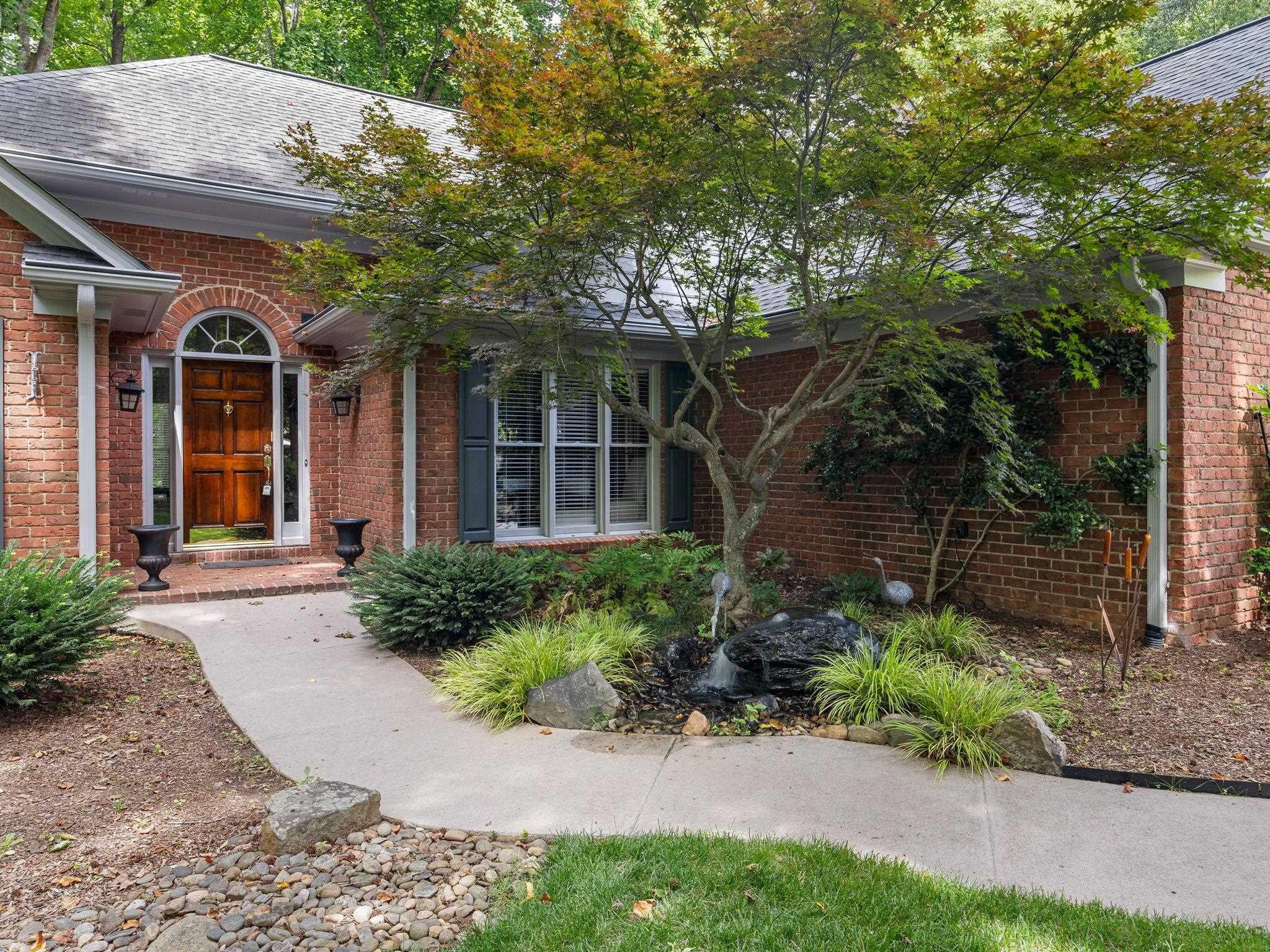 425 Summerton Place
