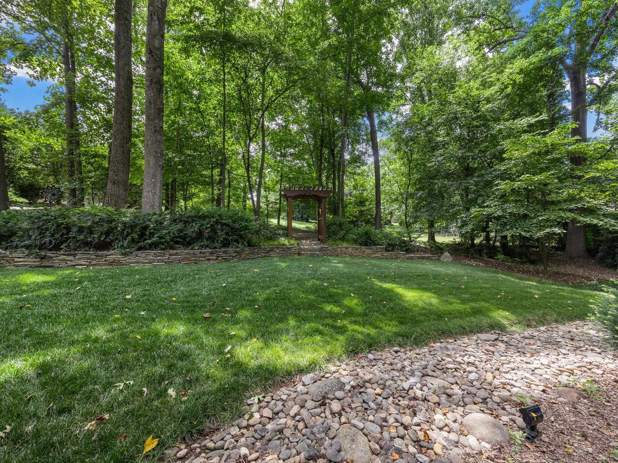 425 Summerton Place