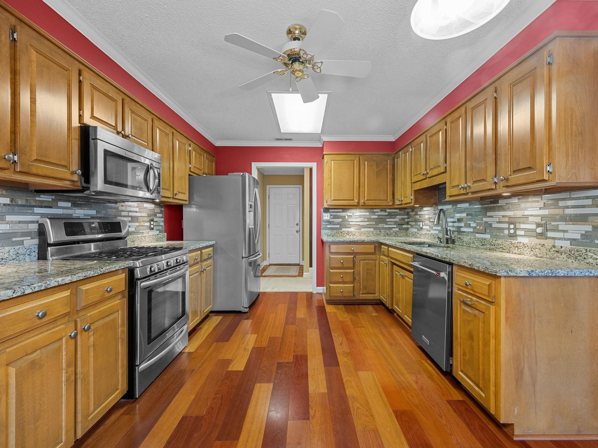 425 Summerton Place