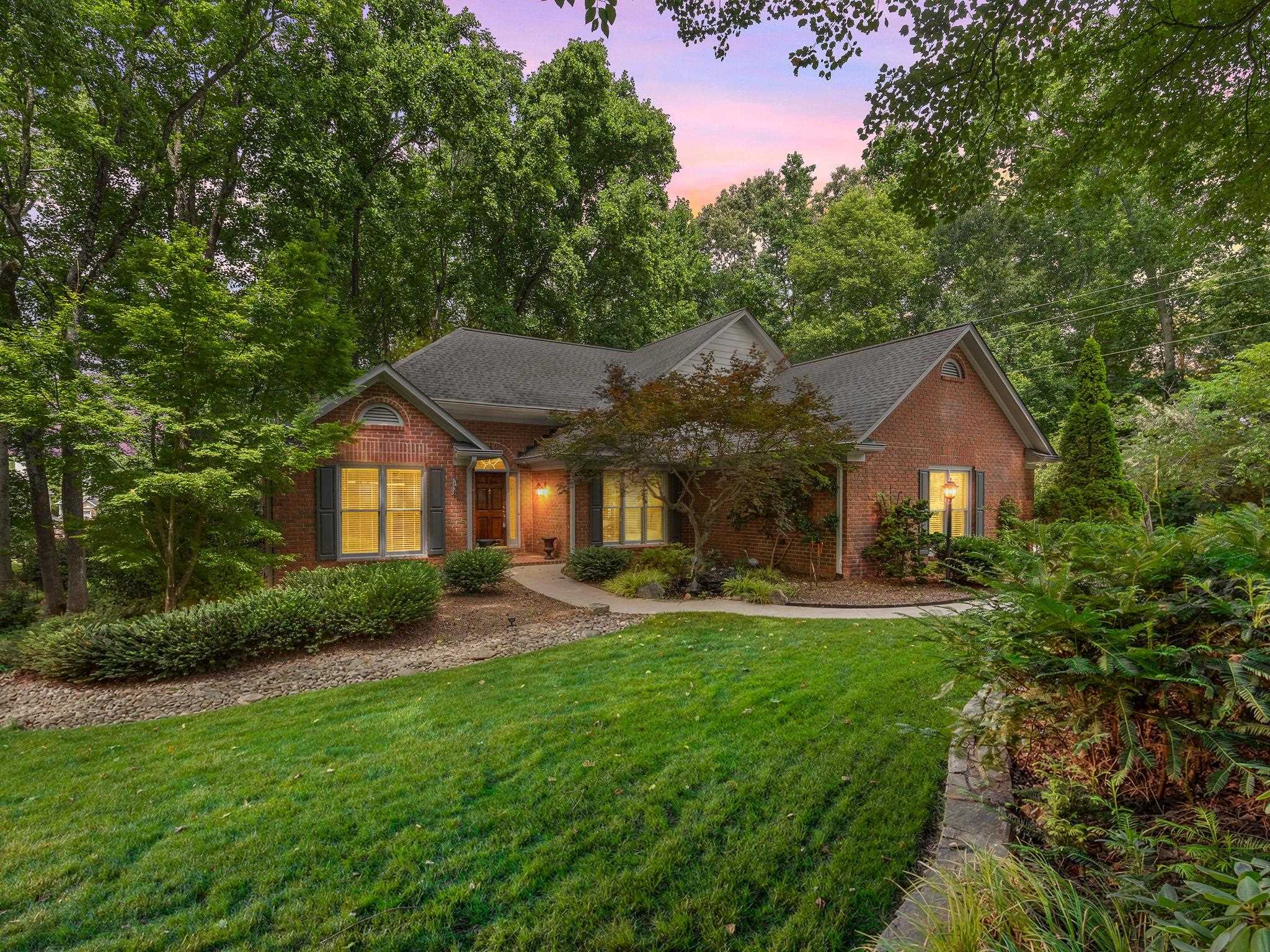 425 Summerton Place