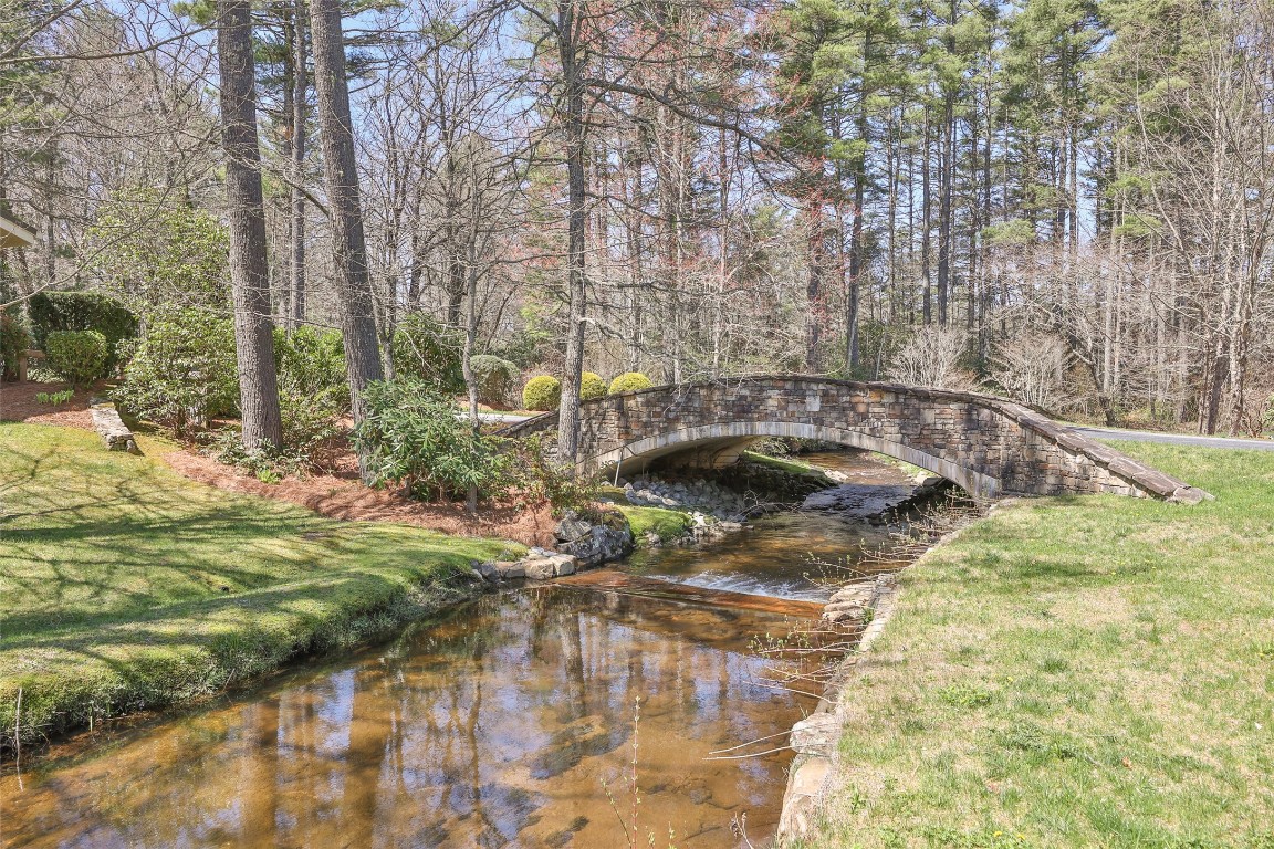 96 Village Walk 5